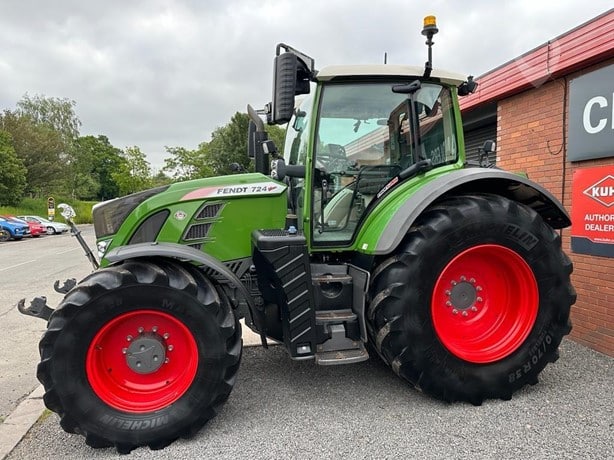 2018 Fendt 724 Vario TMS Tractor - Wheel for sale — view 2