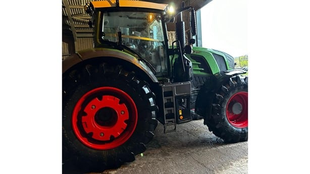 2020 Fendt 8280TTV Tractor - Wheel for sale — view 3