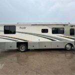 2005 Fleetwood Bounder 34H Class A - Diesel Motorhome for sale — view 2