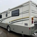2005 Fleetwood Bounder 34H Class A - Diesel Motorhome for sale — view 5