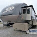 2017 Forest River Fifth Wheel Motorhome for sale — view 3