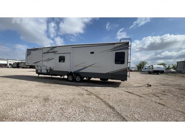 2021 Forest River Fifth Wheel Motorhome for sale — view 3