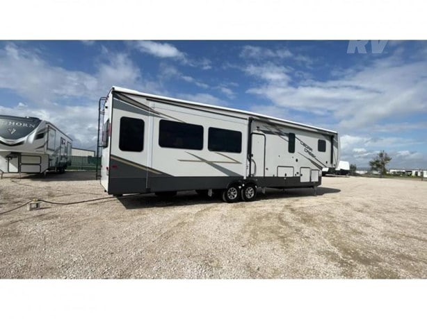 2021 Forest River Fifth Wheel Motorhome for sale — view 5