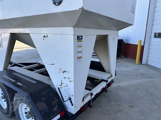 Friesen Planting - Seed Tender for sale — view 5