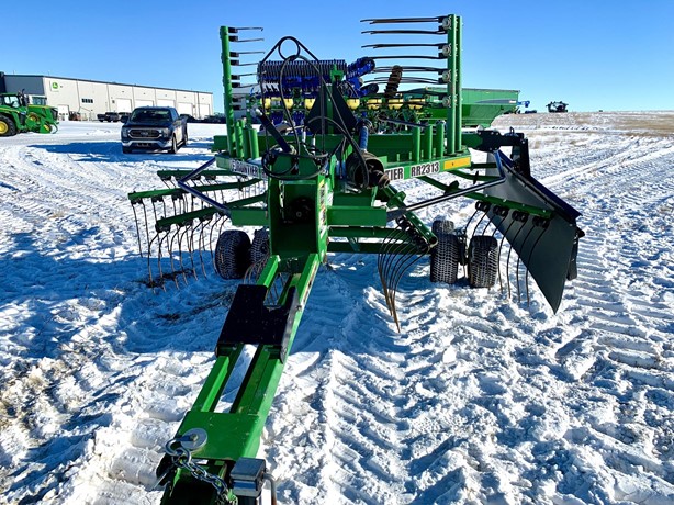 2014 Frontier RR2313 Hay - Rake for sale — view 2