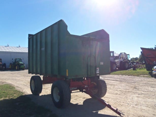 1998 Gnuse 8X20 Harvest - Forage Wagon for sale — view 3