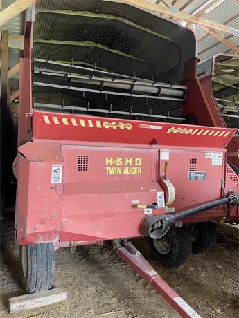 2001 H&S FBTA16 Harvest - Forage Wagon for sale — view 3