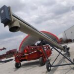 Harvest International T1032 Grain Auger for sale — view 4