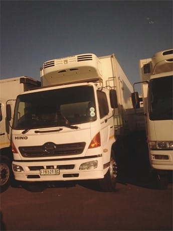 2005 Hino Refrigerated Truck for sale