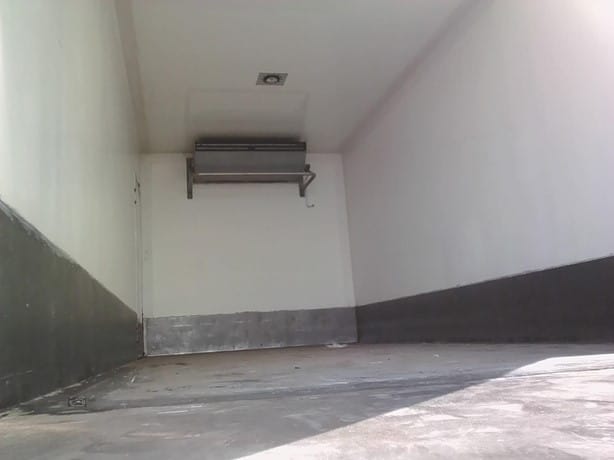 2005 Hino Refrigerated Truck for sale — view 5