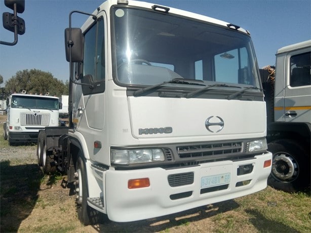 2005 Hino 330 CL Truck Tractor Unit for sale