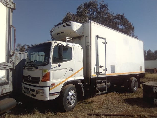 2009 Hino 500 15258 Refrigerated Truck for sale — view 5