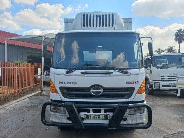 2016 Hino 500 KG Refrigerated Truck for sale — view 2
