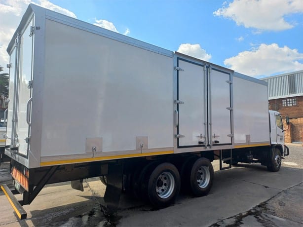 2016 Hino 500 KG Refrigerated Truck for sale — view 5