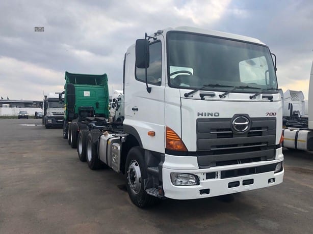 2014 Hino 700FS2845 Truck Tractor Unit for sale — view 2