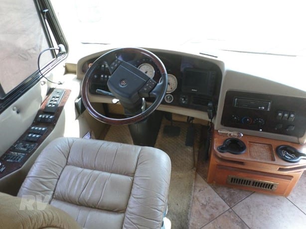 2005 Holiday Rambler Augusta Sport 210 Class B Motorhome for sale — view 5