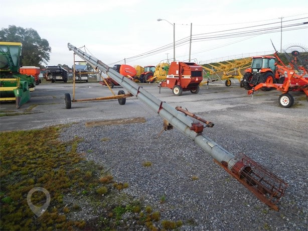 Hutchinson 8X61 Grain Auger for sale — view 2
