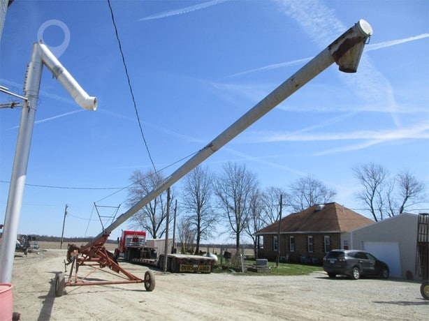 Hutchinson 8X61 Grain Auger for sale — view 4