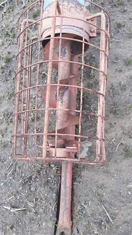 Hutchinson 8X72 Grain Auger for sale — view 2