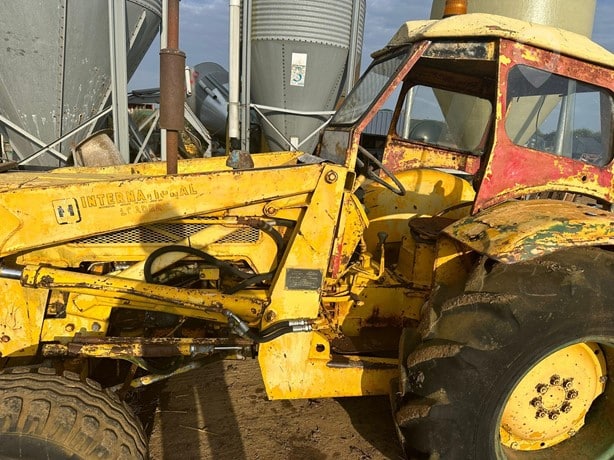 International Tractor - Wheel for sale — view 2