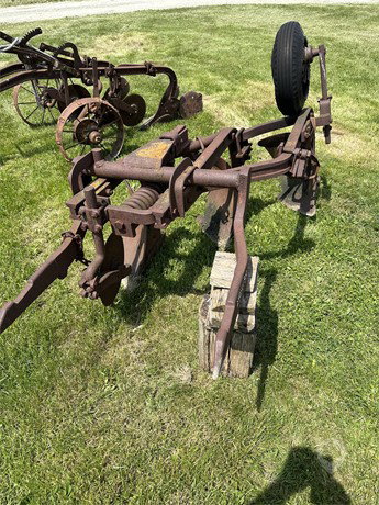 1950 International Tillage - Plough for sale — view 4
