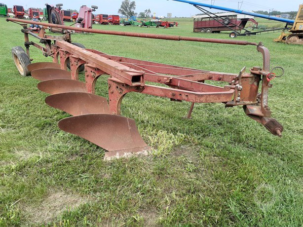 International Tillage - Plough for sale