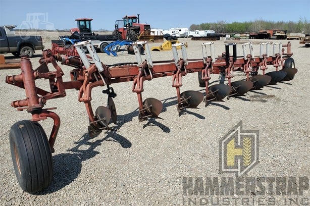 International Tillage - Plough for sale — view 4