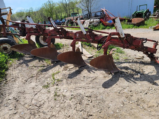 International Tillage - Plough for sale