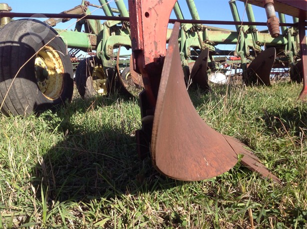 International Tillage - Plough for sale — view 4