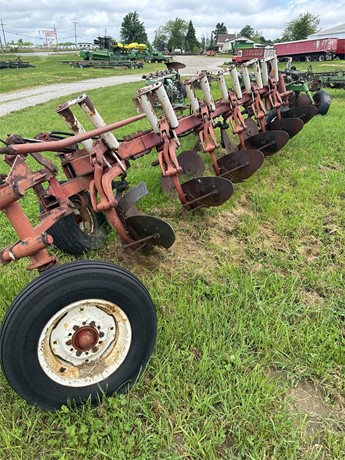 International Tillage - Plough for sale — view 4