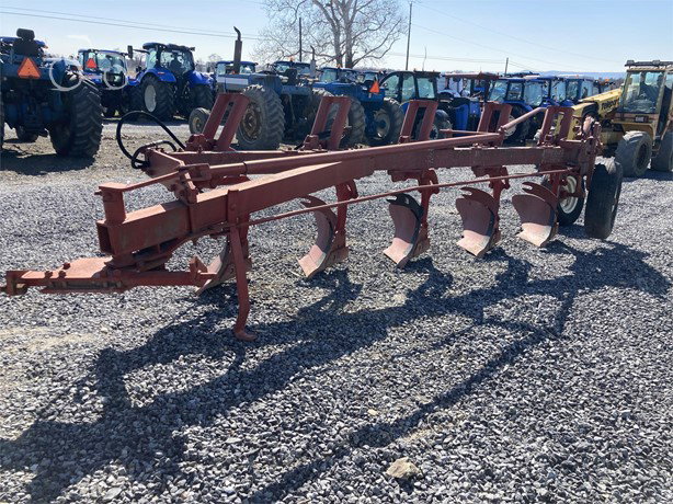 International Tillage - Plough for sale — view 4
