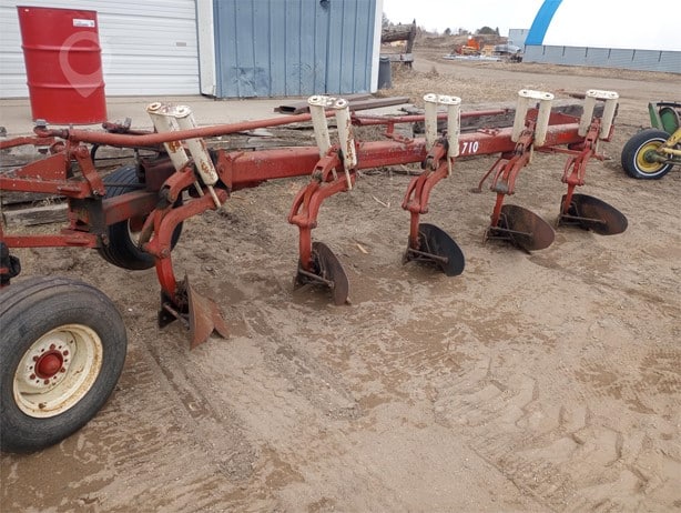 International Tillage - Plough for sale — view 4