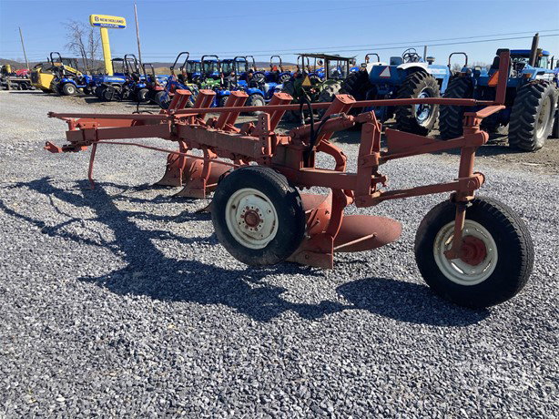 International Tillage - Plough for sale — view 5