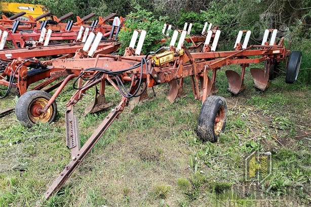 International Tillage - Plough for sale