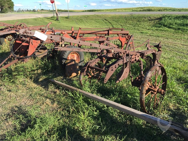 International Tillage - Plough for sale — view 2