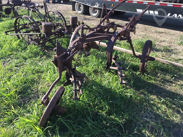 International Tillage - Plough for sale — view 3