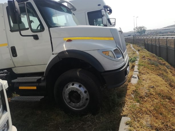 2006 International Truck Tractor Unit for sale — view 2