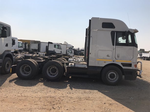2011 International Truck Tractor Unit for sale — view 5