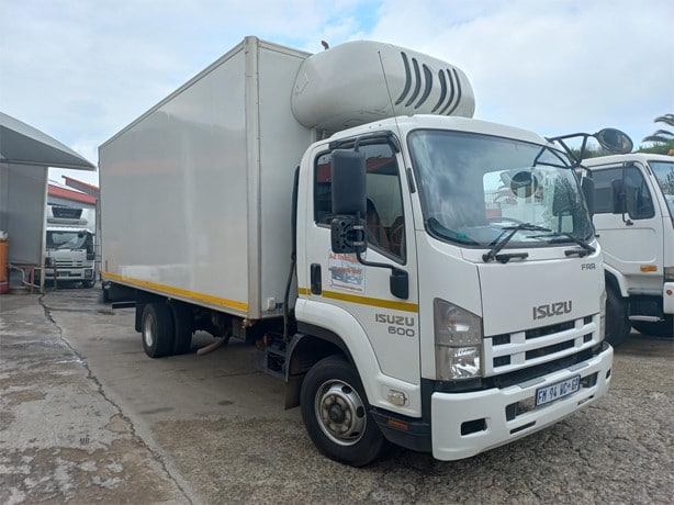 2016 Isuzu FRR Refrigerated Truck for sale