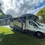 2015 Itasca NAVION 24J Class C Motorhome for sale — view 3