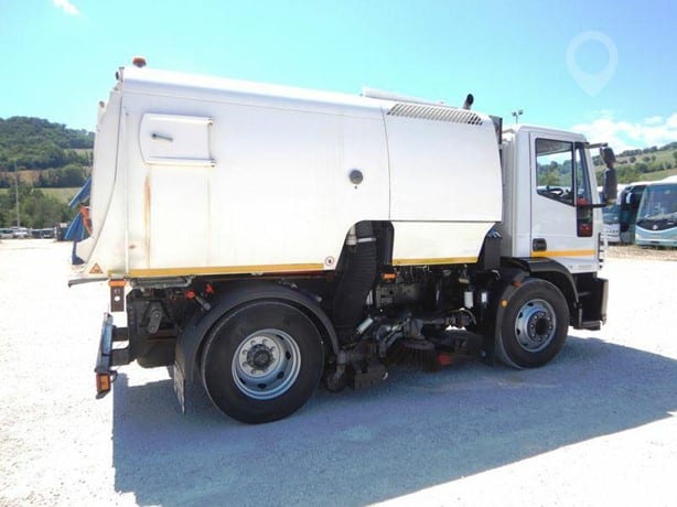 2011 Iveco Eurocargo 150E22 Road Sweeper for sale — view 3