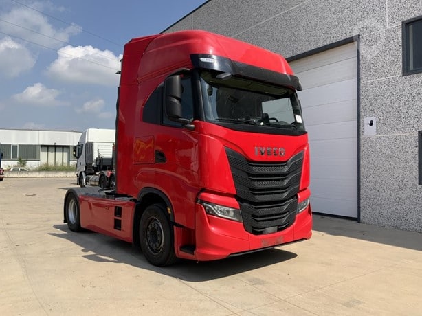 2020 Iveco S-WAY 420 Truck Tractor Unit for sale — view 3
