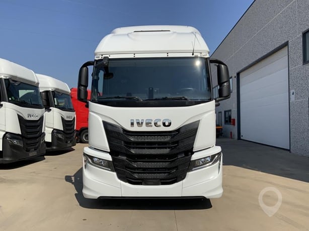 2020 Iveco S-WAY 460 Truck Tractor Unit for sale — view 2