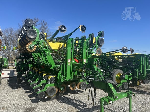 2023 John Deere Planting - Planter for sale