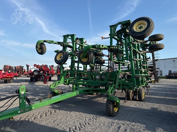 John Deere Tillage - Cultivator for sale