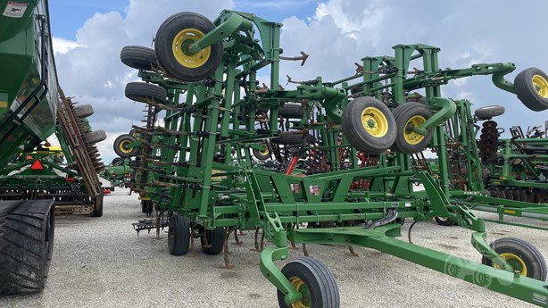 2008 John Deere Tillage - Cultivator for sale — view 2