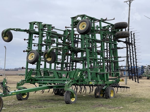 2010 John Deere Tillage - Cultivator for sale — view 2