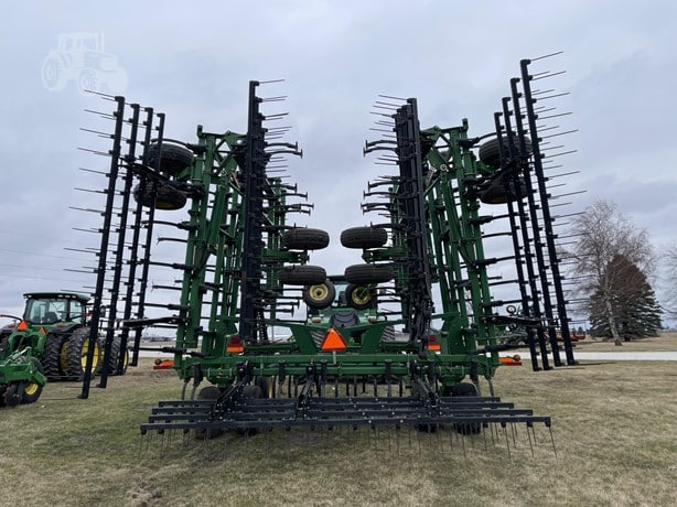 2010 John Deere Tillage - Cultivator for sale — view 3