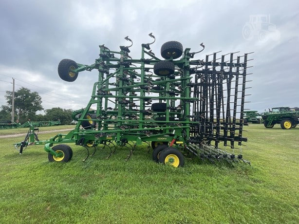 2023 John Deere 2230FH Tillage - Cultivator for sale — view 2