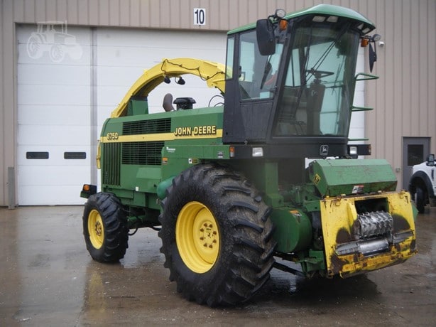 1999 John Deere Harvester - Forage for sale — view 2